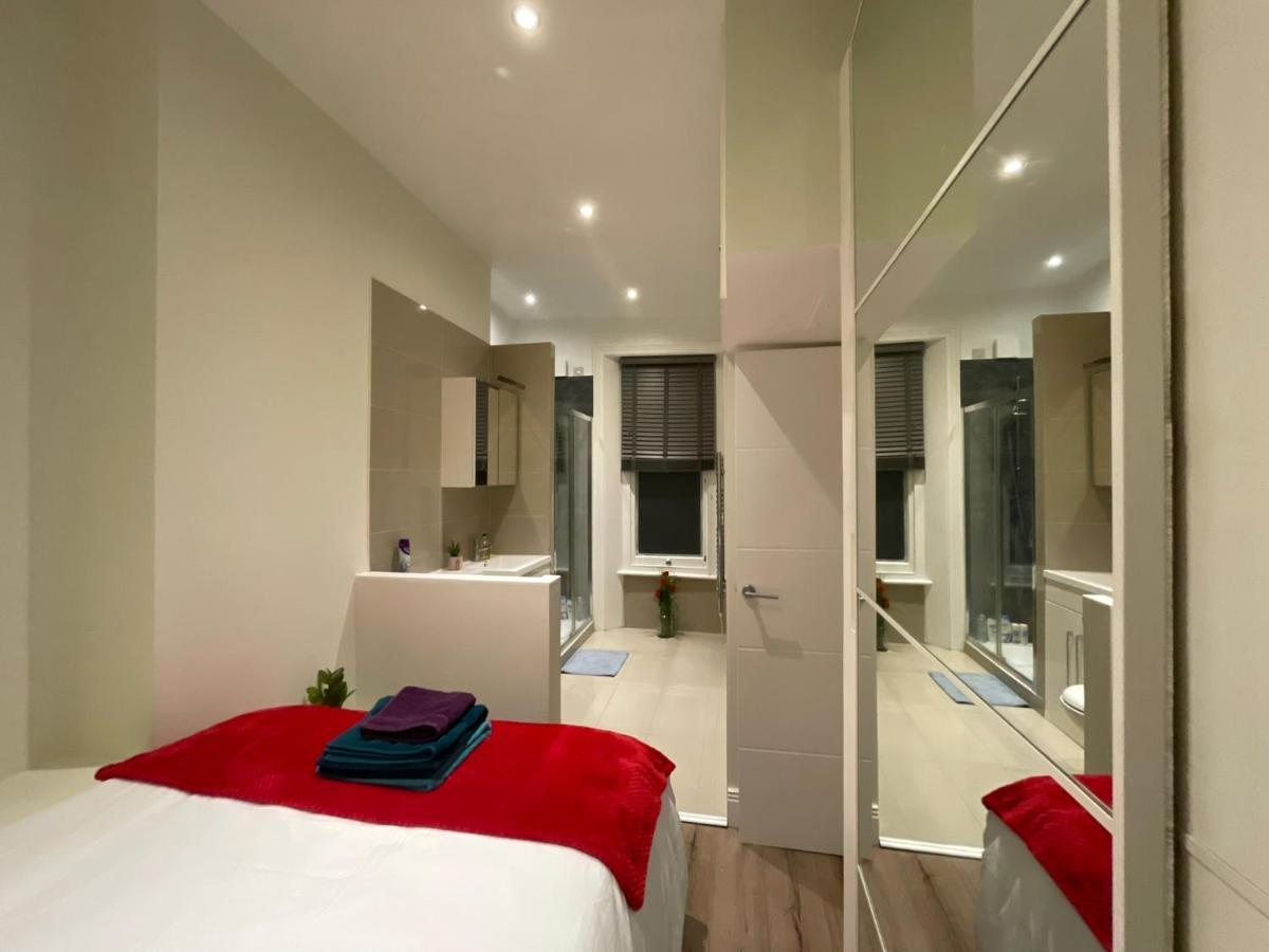 Modern & Elegant Central London Apartment Two Minutes From Train Station Εξωτερικό φωτογραφία